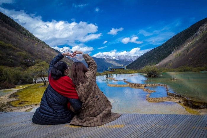 4月份去四川旅游好吗， 四川四月去哪里好玩